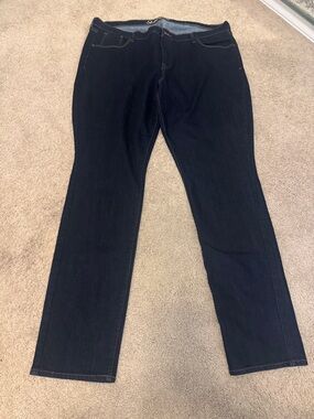 Old Navy women’s Straight Jeans in Dark Blue